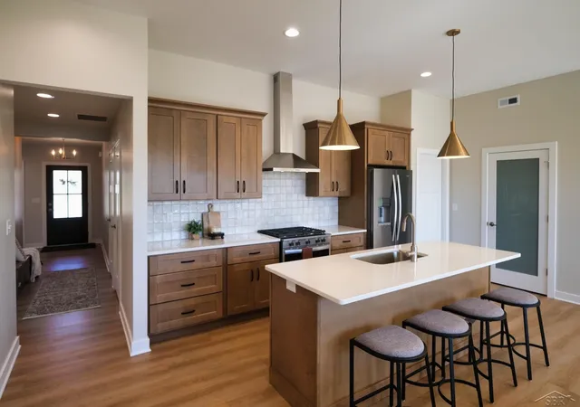 Photo 2 of Condo for sale at 1 Willow Pointe Dr, Tittabawassee Township Saginaw, MI 48623 | MLS# 61050216721 | Listing updated on 2026-07-30