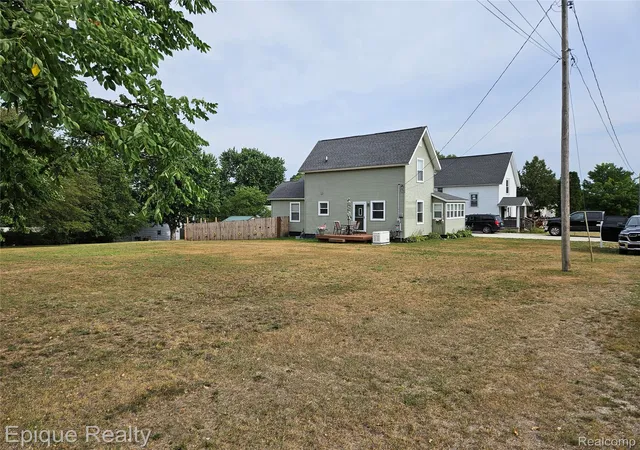 Photo 4 of Single family home for sale at 616 Crawford St, Belding, MI 48809 | MLS# 20261059537 | Listing updated on 2026-09-13