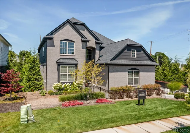2nd image of 2113 Kohli Dr, Troy, MI 48083 | MLS# 20261059541