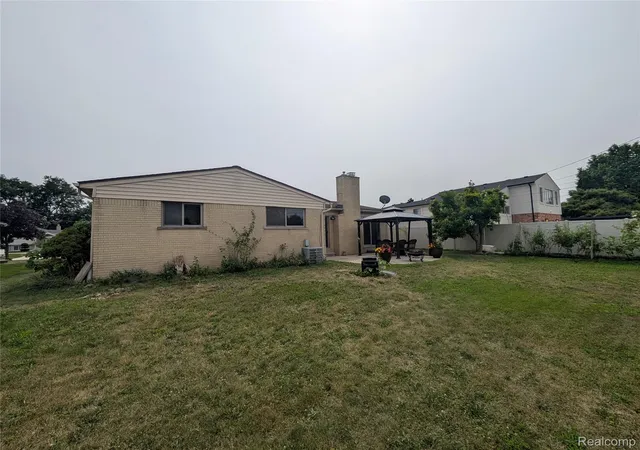Photo 30 of Single family home for sale at 27072 Simone St, Dearborn Heights, MI 48127 | MLS# 20261059569 | Listing updated on 2026-08-24