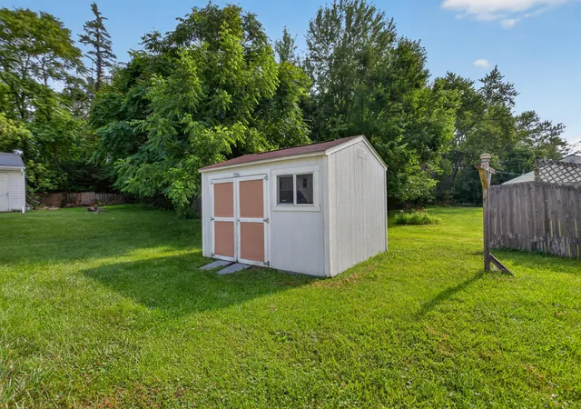 Photo 4 of Single family home for sale at 221 Teft Rd, Spring Arbor, MI 49283 | MLS# 55026039480 | Listing updated on 2026-08-31