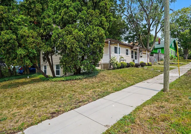 image of 1205 Fountain St Ne, Grand Rapids City Kent, MI 49503 | MLS# 65026039487
