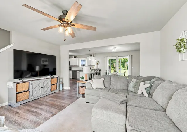 5th image of 47321 Silver Oaks Blvd, Mattawan, MI 49071 | MLS# 66026039483