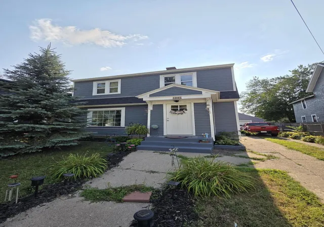 1st image of 1807 College Ave Se, Grand Rapids, MI 49507 | MLS# 65026039511