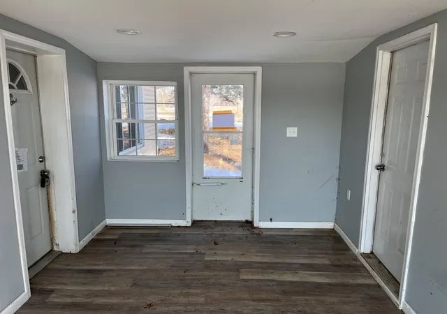 Photo 3 of Single family home for sale at 6015 S Stony Lake Rd, Jackson, MI 49201 | MLS# 55026039523 | Listing updated on 2026-09-17
