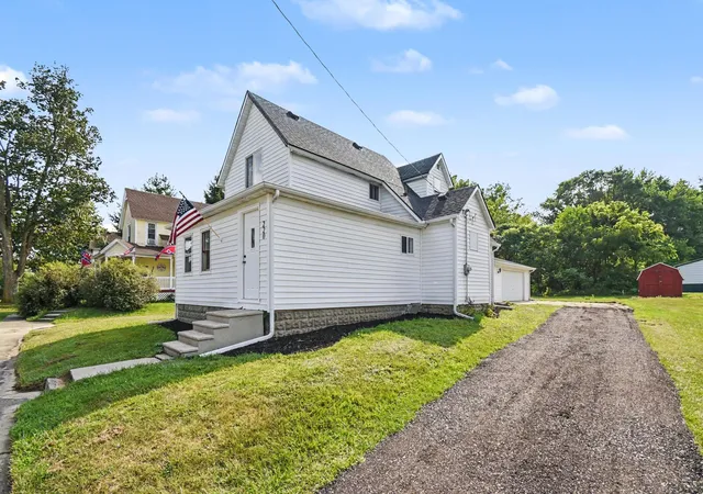1st image of 220 Larkin St, Middleville, MI 49333 | MLS# 65026039506