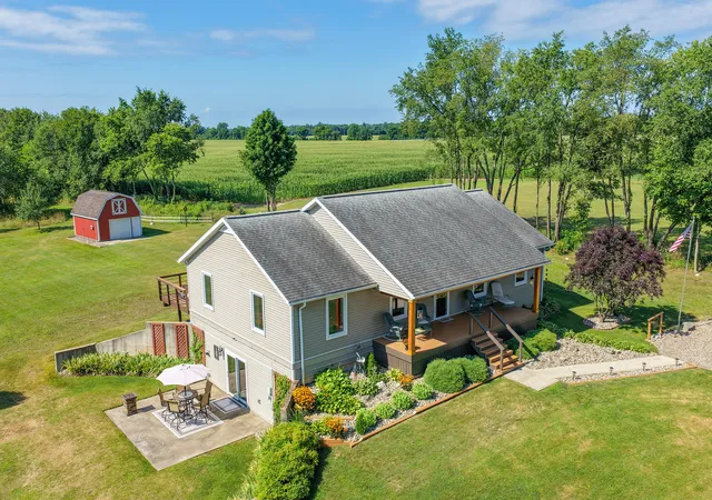 1st image of 48989 92nd Ave, Decatur, MI 49045 | MLS# 68026039479