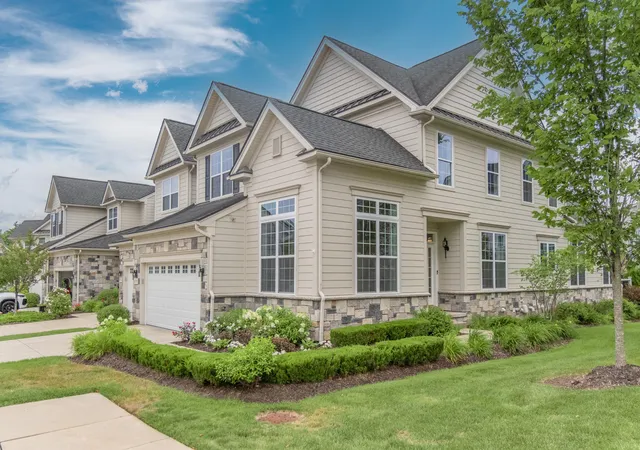 Photo 4 of Condo for sale at 42905 Cardinal Way, Novi, MI 48375 | MLS# 81026039512 | Listing updated on 2026-08-03