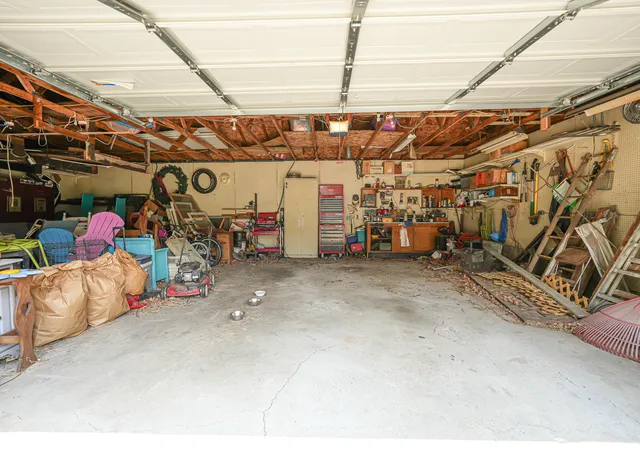 57th image of 910 Pleasant St, Belding, MI 48809 | MLS# 71026039482