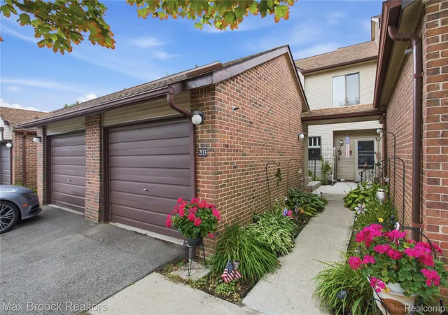 Photo 1 of Condo for sale at 6580 Ridgefield Cir #203, West Bloomfield, MI 48322 | MLS# 20261059579 | Listing updated on 2026-09-02