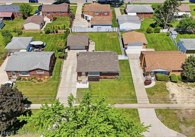 28th image of 4603 E Thirteen Mile Rd, Warren, MI 48092 | MLS# 20261059584