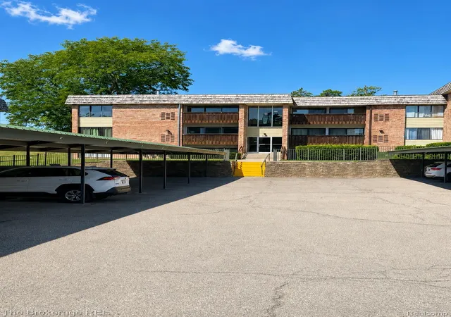 2nd image of 1325 S Maple Rd #301, Ann Arbor, MI 48103 | MLS# 20261059588