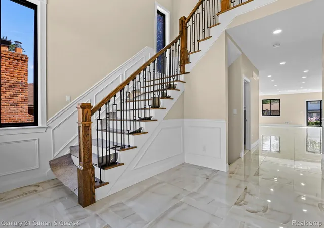 Photo 3 of Single family home for sale at 7086 Centralia St, Dearborn Heights, MI 48127 | MLS# 20261059592 | Listing updated on 2026-08-16