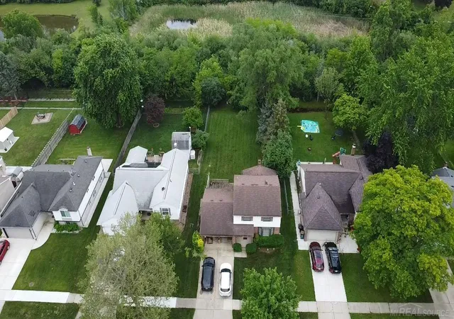 Photo 2 of Single family home for sale at 2188 Zenia Dr, Troy, MI 48083 | MLS# 58050216741 | Listing updated on 2026-08-29