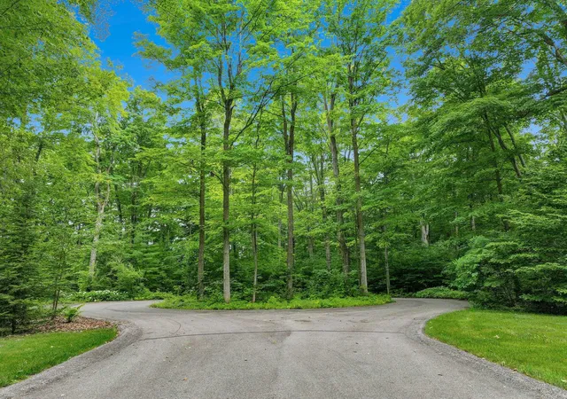 3rd image of 5400 Wild Berry Trl, Traverse City, MI 49684 | MLS# 78080071724