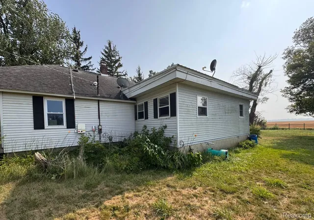 Photo 2 of Single family home for sale at 4703 N Byron Rd, Corunna, MI 48817 | MLS# 20261059602 | Listing updated on 2026-07-31