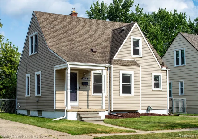 Photo 1 of Single family home for sale at 2676 Cumberland Rd, Berkley, MI 48072 | MLS# 20261059604 | Listing updated on 2026-08-16