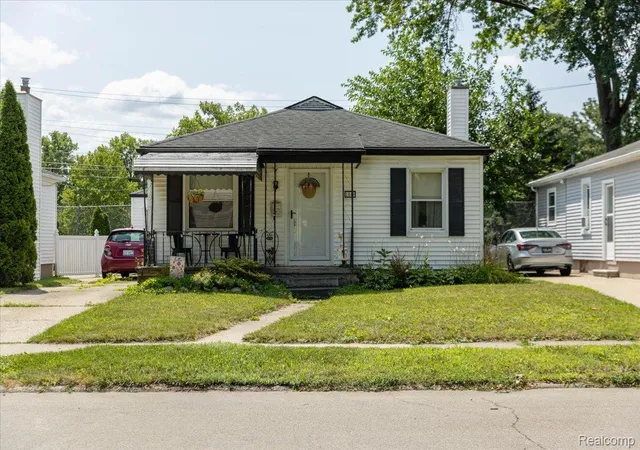 Photo 1 of Single family home for sale at 1860 Shevlin St, Ferndale, MI 48220 | MLS# 20261059605 | Listing updated on 2026-09-09
