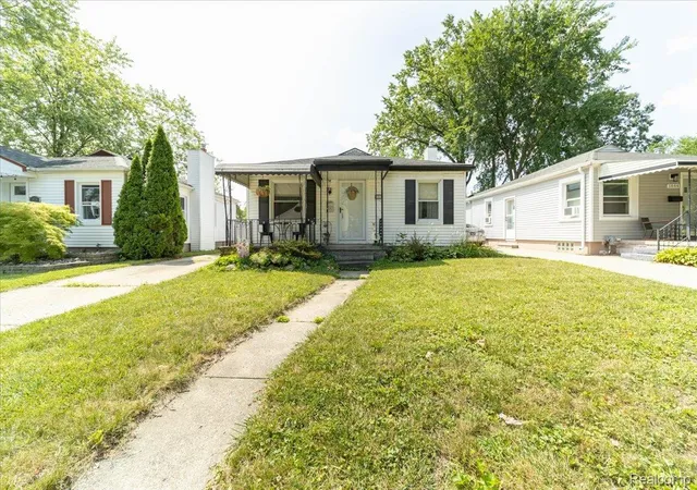 Photo 2 of Single family home for sale at 1860 Shevlin St, Ferndale, MI 48220 | MLS# 20261059605 | Listing updated on 2026-09-09