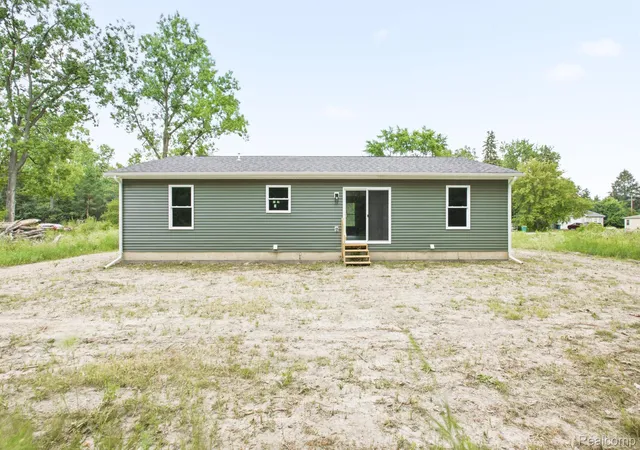 3rd image of 1047 39Th St, Port Huron, MI 48060 | MLS# 20261059621