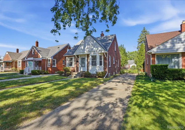 Photo 2 of Single family home for sale at 2204 N Franklin St, Dearborn, MI 48128 | MLS# 20261059620 | Listing updated on 2026-07-31