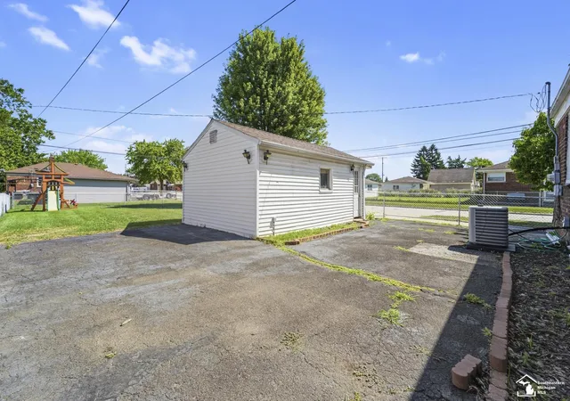 Photo 4 of Single family home for sale at 13012 Cherry St, Southgate, MI 48195 | MLS# 57050216757 | Listing updated on 2026-09-08