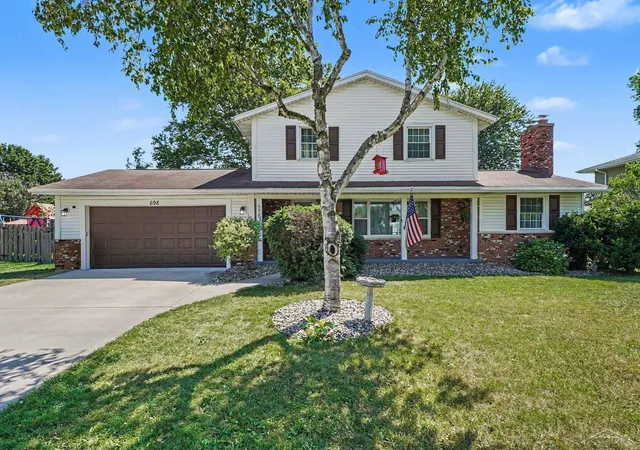 Photo 1 of Sale Pending at 698 Plymouth Dr, Saginaw, MI 48638 | MLS# 61050216758 | Listing updated on 2026-08-21