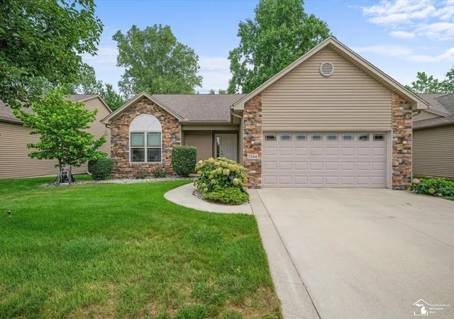 Photo 3 of Single family home for sale at 7266 Grey Ests Dr, Lambertville, MI 48144 | MLS# 57050216761 | Listing updated on 2026-08-03