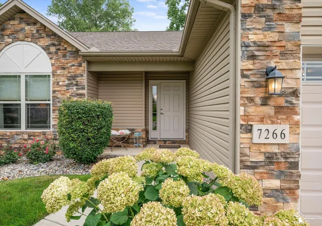 Photo 4 of Single family home for sale at 7266 Grey Ests Dr, Lambertville, MI 48144 | MLS# 57050216761 | Listing updated on 2026-08-03