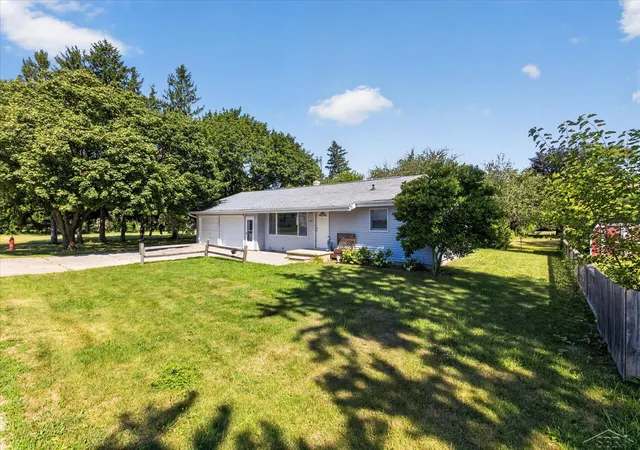 Photo 3 of Single family home for sale at 3228 Phelps St, Unionville, MI 48767 | MLS# 61050216762 | Listing updated on 2026-07-30