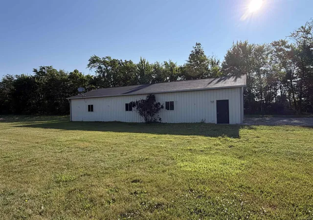 60th image of 10010 Alpine Rd, Wales, MI 48027 | MLS# 58050216770
