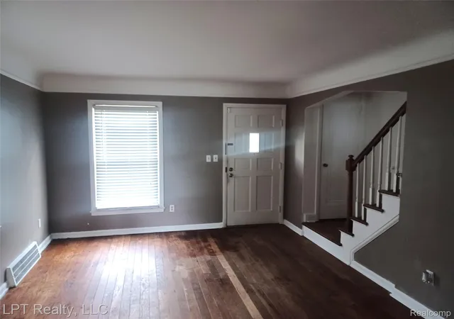 Photo 3 of Single family home for sale at 1009 E 4th Street, Royal Oak, MI 48067 | MLS# 20261059636 | Listing updated on 2026-09-18