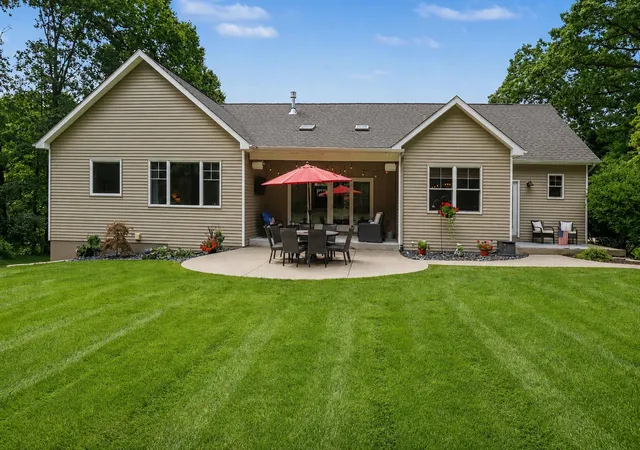 3rd image of 24226 Hemingway St, Mattawan, MI 49071 | MLS# 66026039531