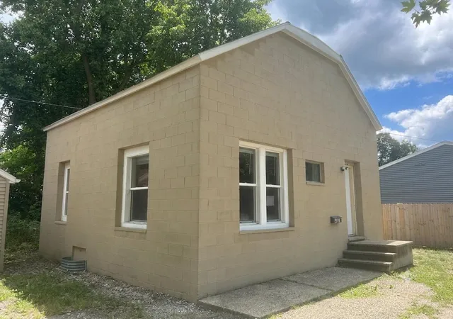 1st image of 307 N Walnut St, Bangor, MI 49013 | MLS# 66026039560