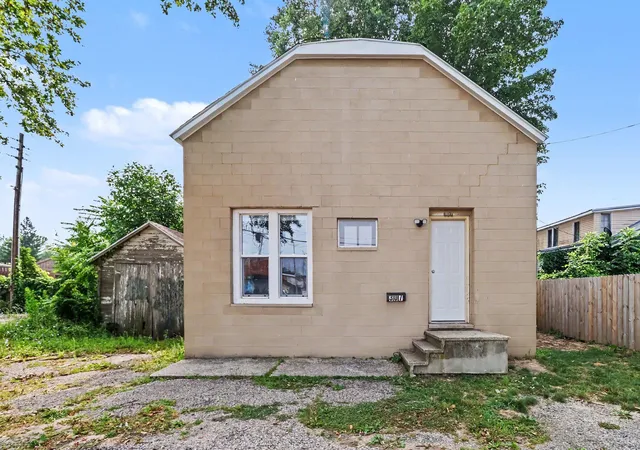 2nd image of 307 N Walnut St, Bangor, MI 49013 | MLS# 66026039560