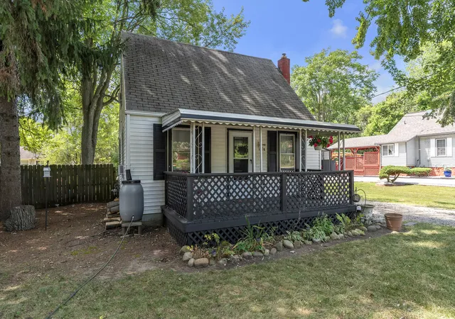 3rd image of 350 E Clark Rd, Ypsilanti, MI 48198 | MLS# 81026039542