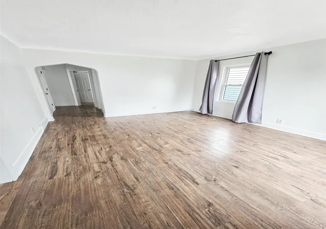 Photo 3 of Single family home for sale at 921 Donald Ave, Royal Oak, MI 48073 | MLS# 58050216779 | Listing updated on 2026-08-28