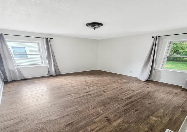 Photo 4 of Single family home for sale at 921 Donald Ave, Royal Oak, MI 48073 | MLS# 58050216779 | Listing updated on 2026-08-28