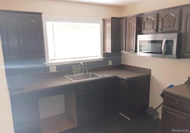 2nd image of 19983 Lancaster St, Harper Woods, MI 48225 | MLS# 20261059645