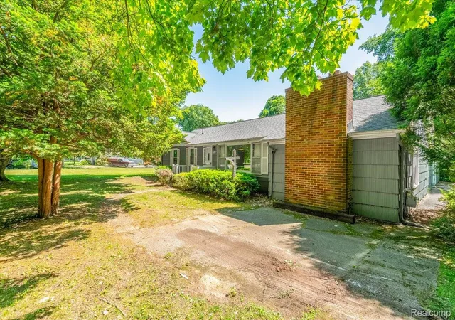 2nd image of 16887 Renton Rd, Van Buren Township, MI 48111 | MLS# 20261059650