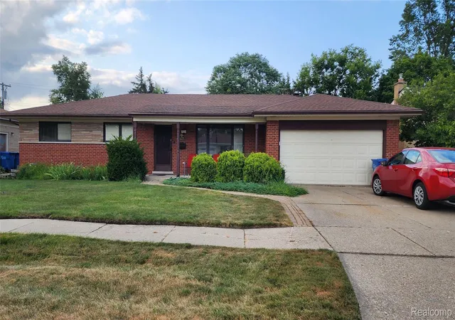 2nd image of 11219 Hanover Dr, Warren, MI 48093 | MLS# 20261059651