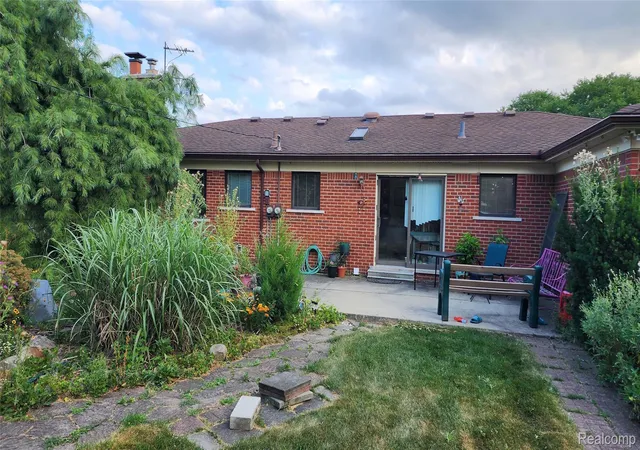 image of 11219 Hanover Dr, Warren, MI 48093 | MLS# 20261059651