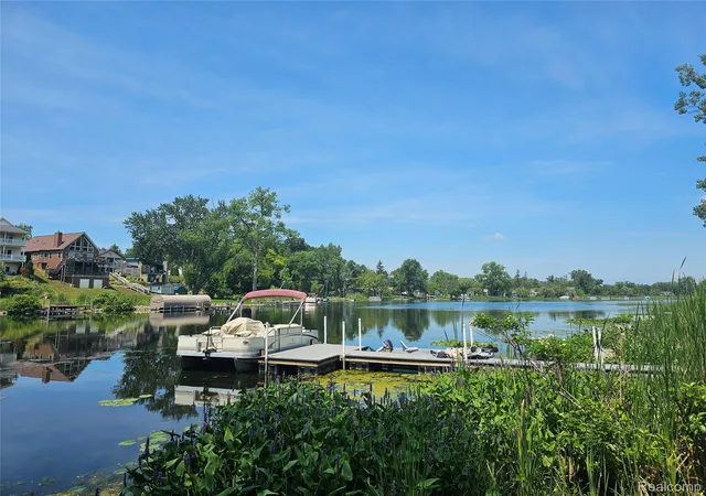 2nd image of 9170 River Valley Rd, Brighton, MI 48116 | MLS# 20261059652