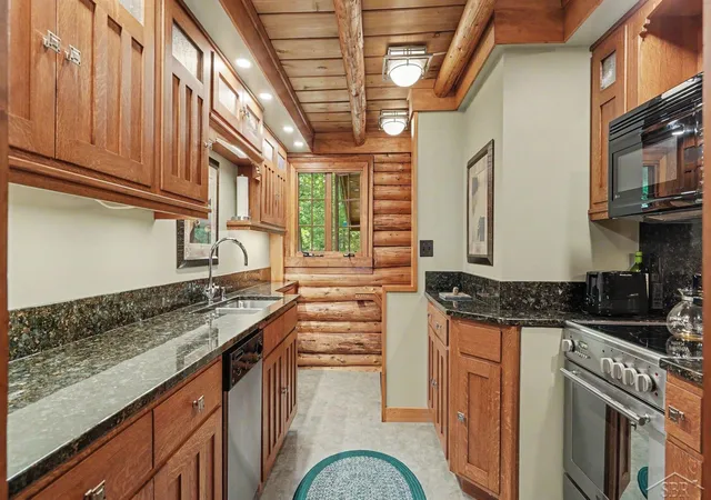 Photo 4 of Single family home for sale at 278 Huron Hills Dr, East Tawas, MI 48730 | MLS# 61050216786 | Listing updated on 2026-07-30