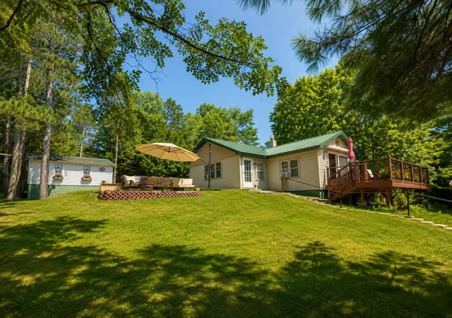 Photo 2 of Single family home for sale at 4608 Avery Dr, Traverse City, MI 49696 | MLS# 78080071739 | Listing updated on 2026-08-02