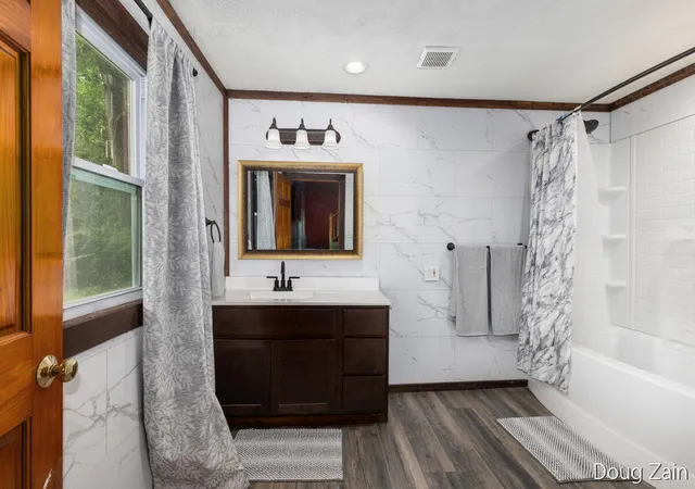 Photo 2 of Single family home for sale at 10680 15 Mile Rd Ne, Cedar Springs, MI 49319 | MLS# 65026039583 | Listing updated on 2026-08-28