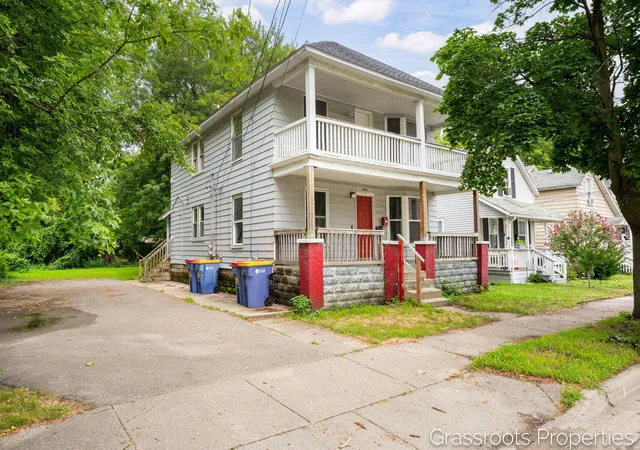 Photo 1 of Sale Pending at 1129 Hamilton Ave Nw, Grand Rapids, MI 49504 | MLS# 65026039587 | Listing updated on 2026-09-28