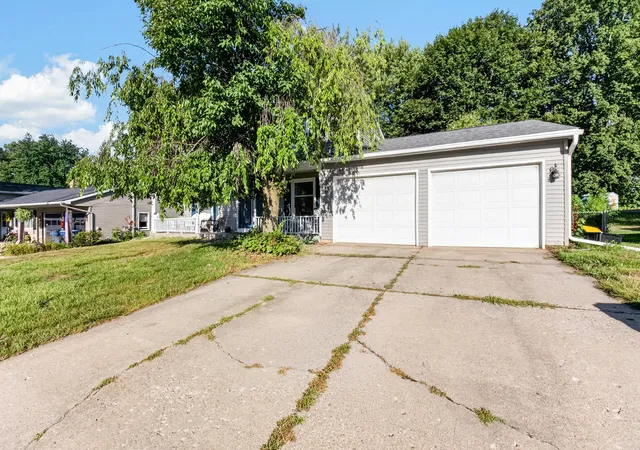 4th image of 145 Lincolnwood Dr, Battle Creek, MI 49015 | MLS# 64026039593