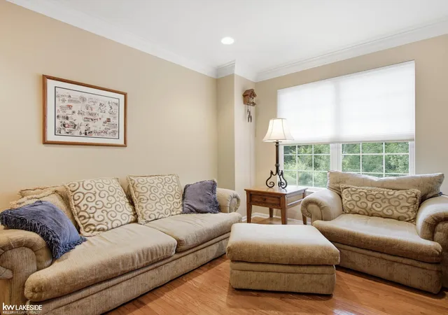 4th image of 5721 Pinecroft Ct, Clarkston, MI 48346 | MLS# 58050216794