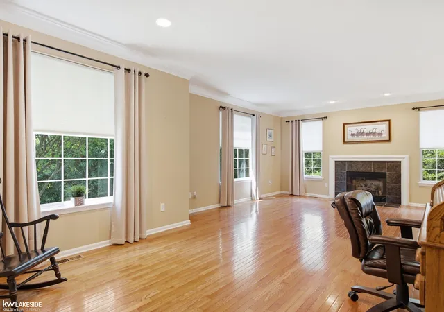 5th image of 5721 Pinecroft Ct, Clarkston, MI 48346 | MLS# 58050216794